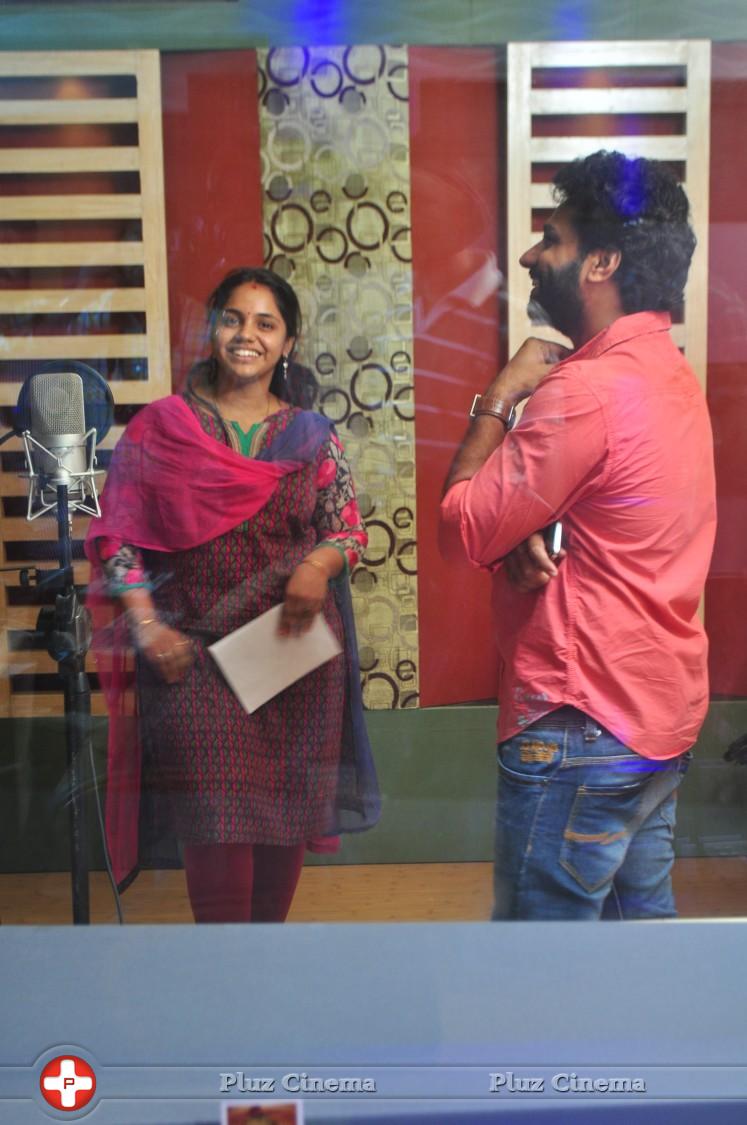 Saindhavi - Madhu Maadhu Soothu Movie Song Recording Pictures | Picture 779066